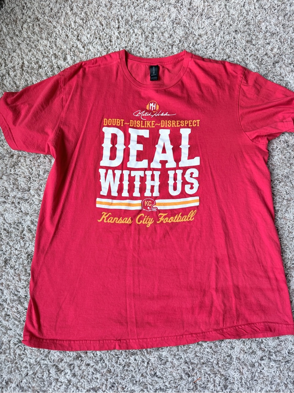 Chiefs shirt see last picture